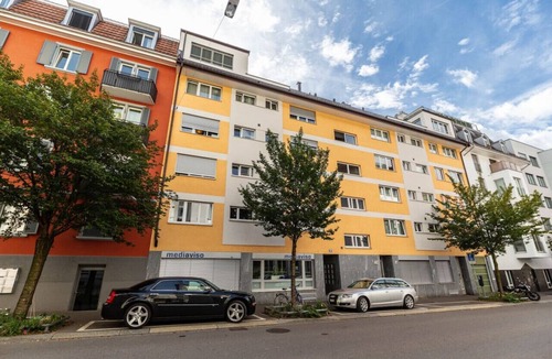 Seefeld Apartment | Executive 2 BD flat/city center (Hösch 1)