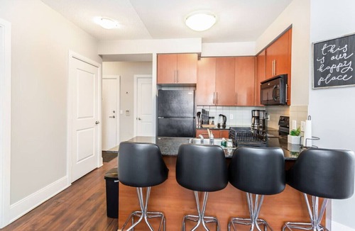 Downtown Mississauga Condo | Executive 2BR/2BA Condo-Steps to Square One Mall