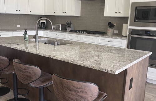 West Richland House | Executive 3 Bedroom with office