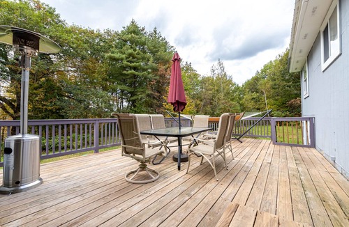 Sutton House | Executive 3BR Home. Dedicated Office - Quiet - Fully Furnished