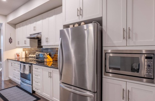 Oakville House | Executive 4 Bedroom Home In Oakville