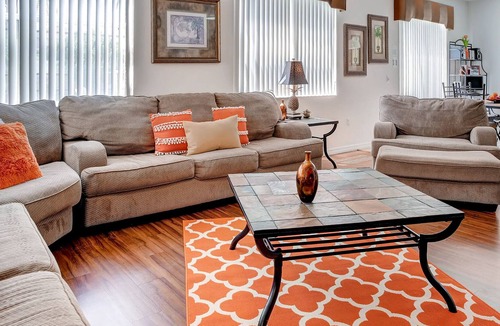 Windwood Bay Villa | Executive 4 Bedroom pool home