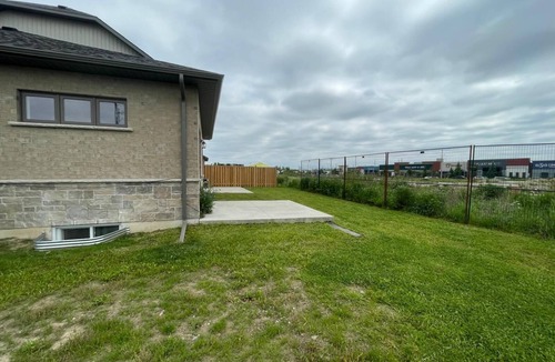 Highland West House | Executive 4 Bedroom Townhouse Bungalow