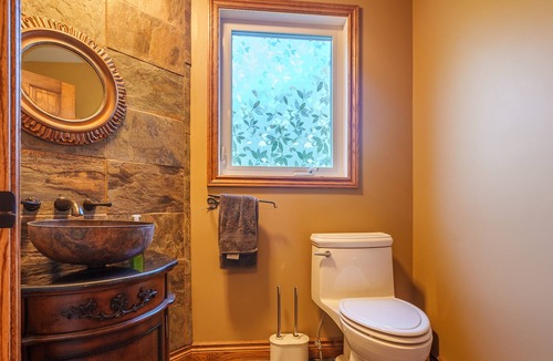 Lanark Highlands House | Executive 4 Season Lake House