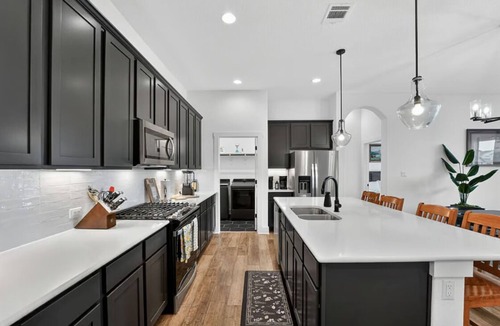 Hutto House | Executive 4BR/3BA Home. All King Beds. Quiet Gated Community. Corporate Ready.
