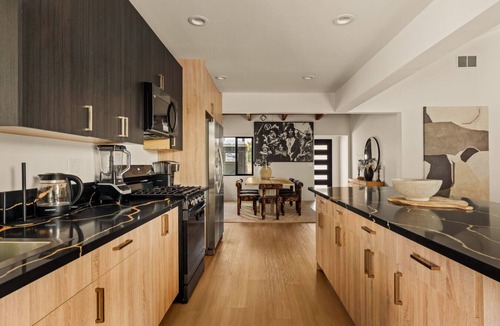 Universal City House | Executive 4BR/4BA Home Near Universal Studios