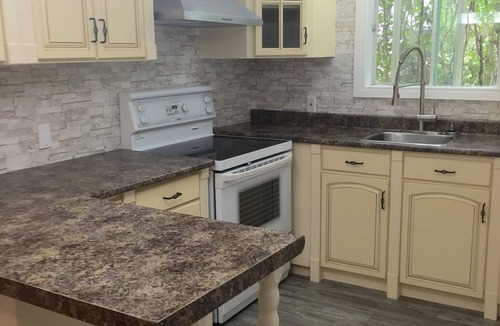 North Bay Apartment | Executive apartment w/free parking & WiFi