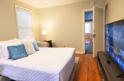 Avondale Apartment | Executive Apt- Steps To The Beautiful Downtown Avondale, Parks, & More!