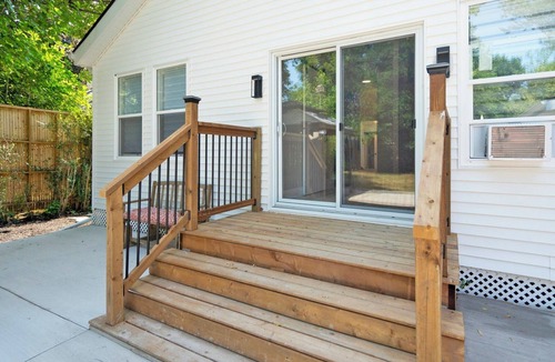 Historic Old Town Apartment | EXECUTIVE ROOM IN 2 BEDROOM APARTMENT. 30 DAYS MINIMUM STAY. IDEAL FOR STUDENTS