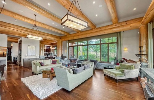 Tamarack Ski Chalet | Executive Chalet in Tamarack Resort on Golf Course