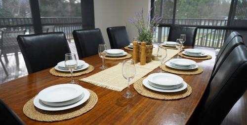 Denman Villa | Executive Denman Home