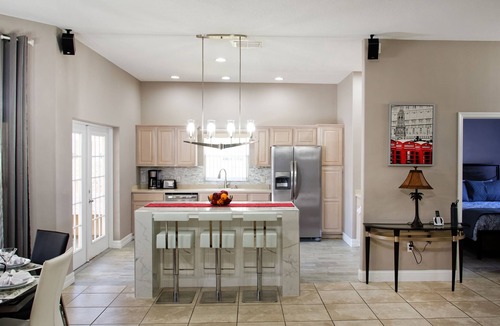 Hillcrest Estates House | Executive Disney Pool/Hot Tub Villa with Outdoor Kitchen