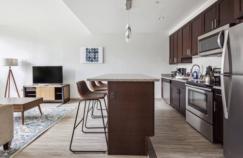Downtown Detroit Apartment | Executive Downtown Retreat