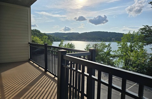 Bean Station Condo | Executive Edge, Lakeside