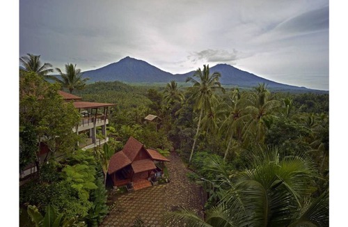 Banyuwangi House | Executive Family on the Foothills of Ijen Plateau