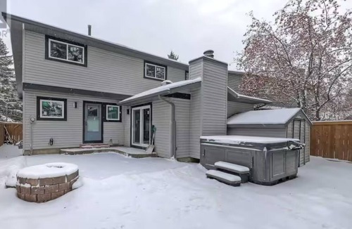 Southeast Calgary House | Executive Family Rental