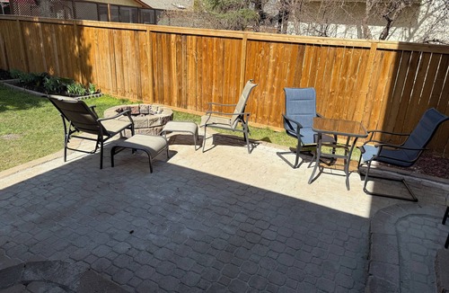 Southeast Calgary House | Executive Family Rental