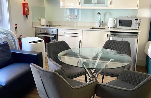 Royal Borough of Kensington and Chelsea Apartment | Executive Family Studio