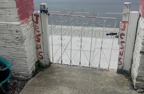 Northumberland Park Bed & Breakfast | Executive Female Tottenham Spurs stay over