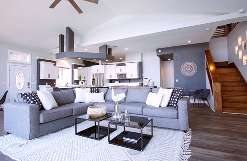 Sunrise Beach House | Executive Getaway close to all the action with Private 2 slip dock