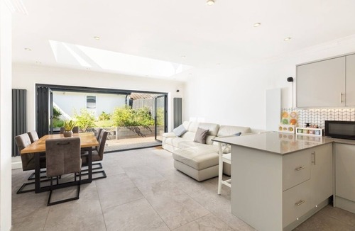 Cradley House | Executive Harborne House