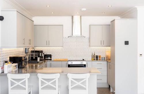 Cradley House | Executive Harborne House