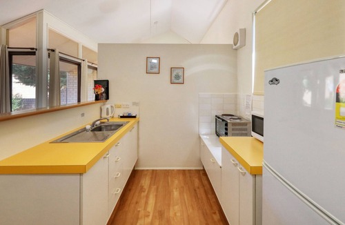 Benalla House | Executive Hideaway Motel