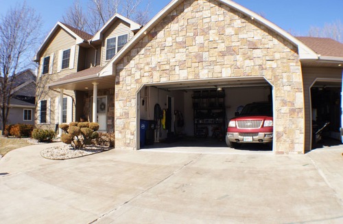 Neenah House | Executive Home for rent