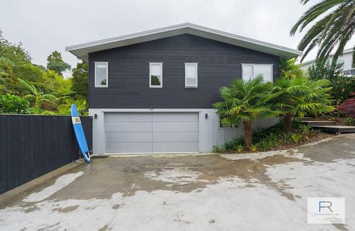 Murrays Bay House | Executive Home Murrays Bay