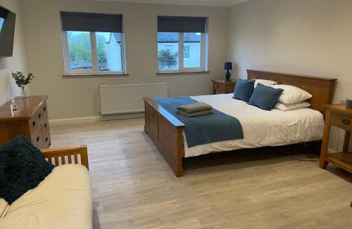 Ely House | Executive home with plenty of room