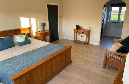 Ely House | Executive home with plenty of room