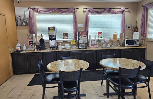 Floresville Hotel | Executive Inn and Suites