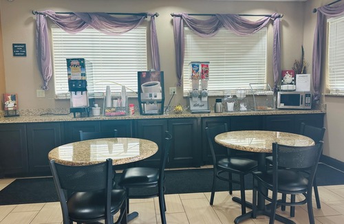 Floresville Hotel | Executive Inn and Suites