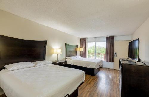 Beeville Hotel | Executive Inn Beeville US 181 By Capital O