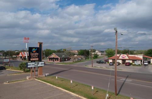 Beeville Hotel | Executive Inn Beeville US 181 By Capital O