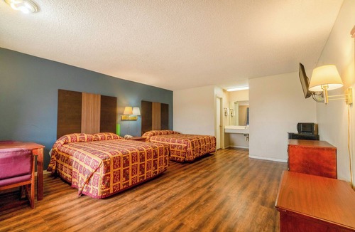 Mineral Wells Hotel | Executive Inn By OYO Mineral Wells US-180