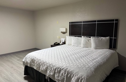 Crystal City Hotel | Executive Inn Crystal City