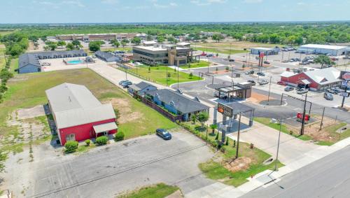 Hondo Hotel | Executive Inn Hondo