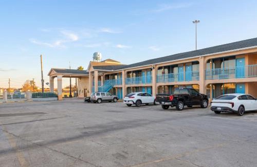 Lufkin Hotel | Executive Inn & Suites Lufkin US 59