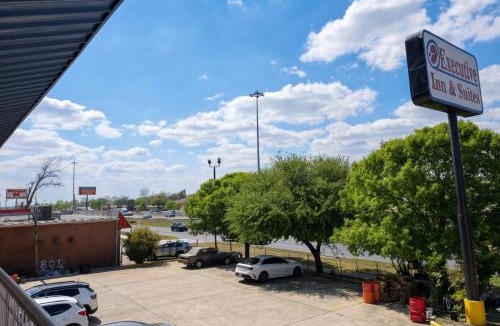 Rio Vista Hotel | Executive Inn & Suites San Marcos, TX