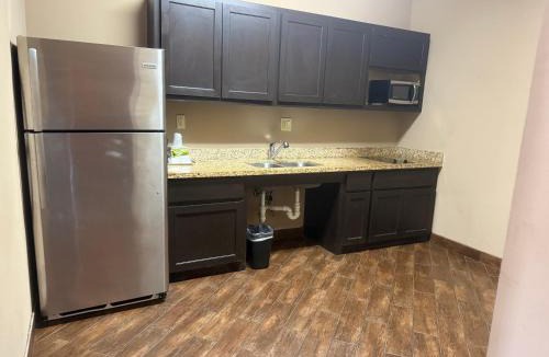 Floresville Hotel | Executive Inn & Suites