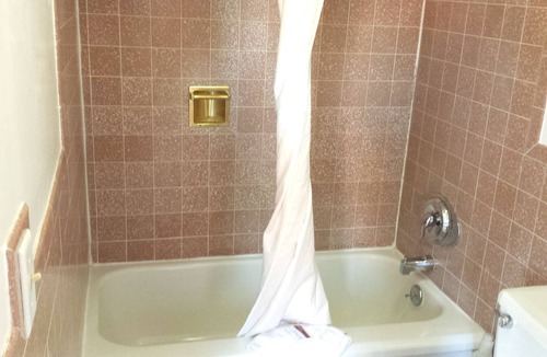 Lakeview Hotel | Executive Inn & Suites