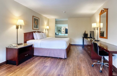 Marshall Hotel | Executive Inn & Suites