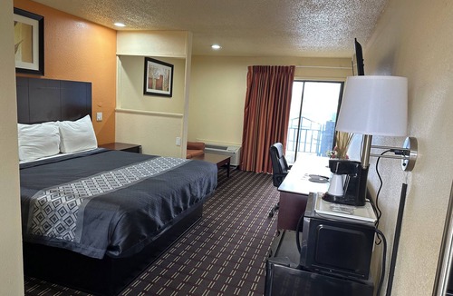 Prescott Hotel | Executive Inn & Suites