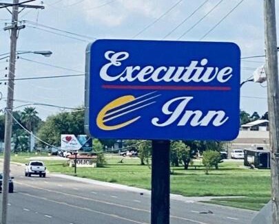 Kingsville Hotel | Executive Inn
