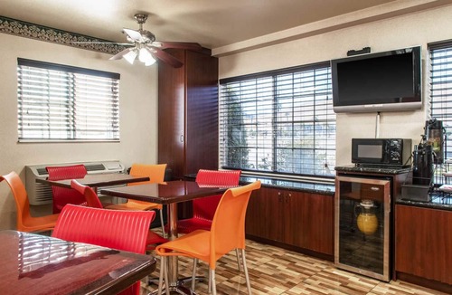 Westley Hotel | Executive Inn