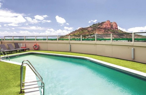 Townsville Hotel | Executive King Room CBD Townsville