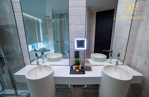 Golden Triangle Apartment | Executive King Ph Suites at Banyan Tree -1