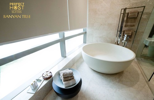 Golden Triangle Apartment | Executive King Ph Suites at Banyan Tree -1