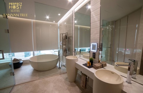 Golden Triangle Apartment | Executive King Ph Suites at Banyan Tree -1